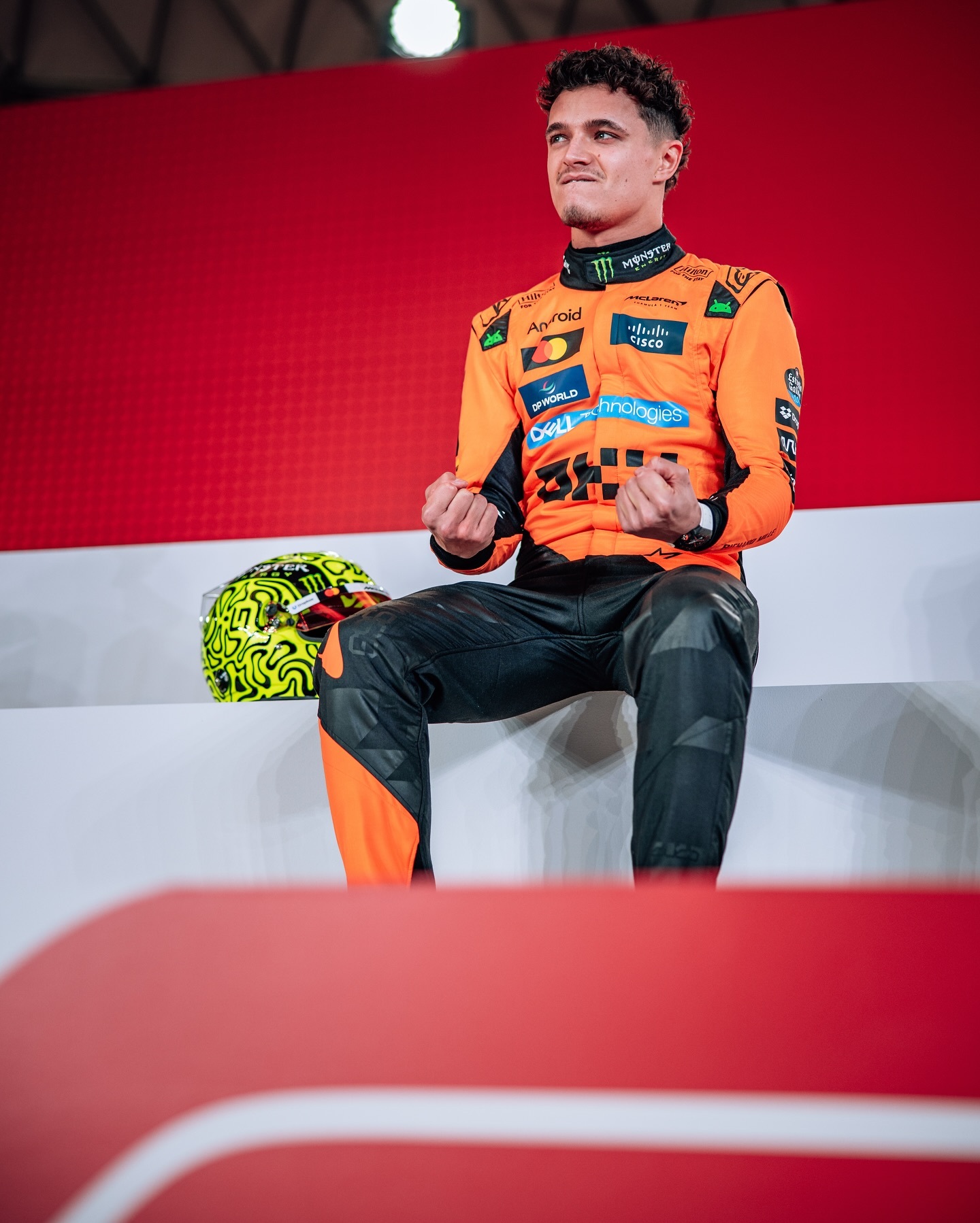 包含阿斯顿马丁碾压哈斯车队，汉密尔顿扛起全队的词条