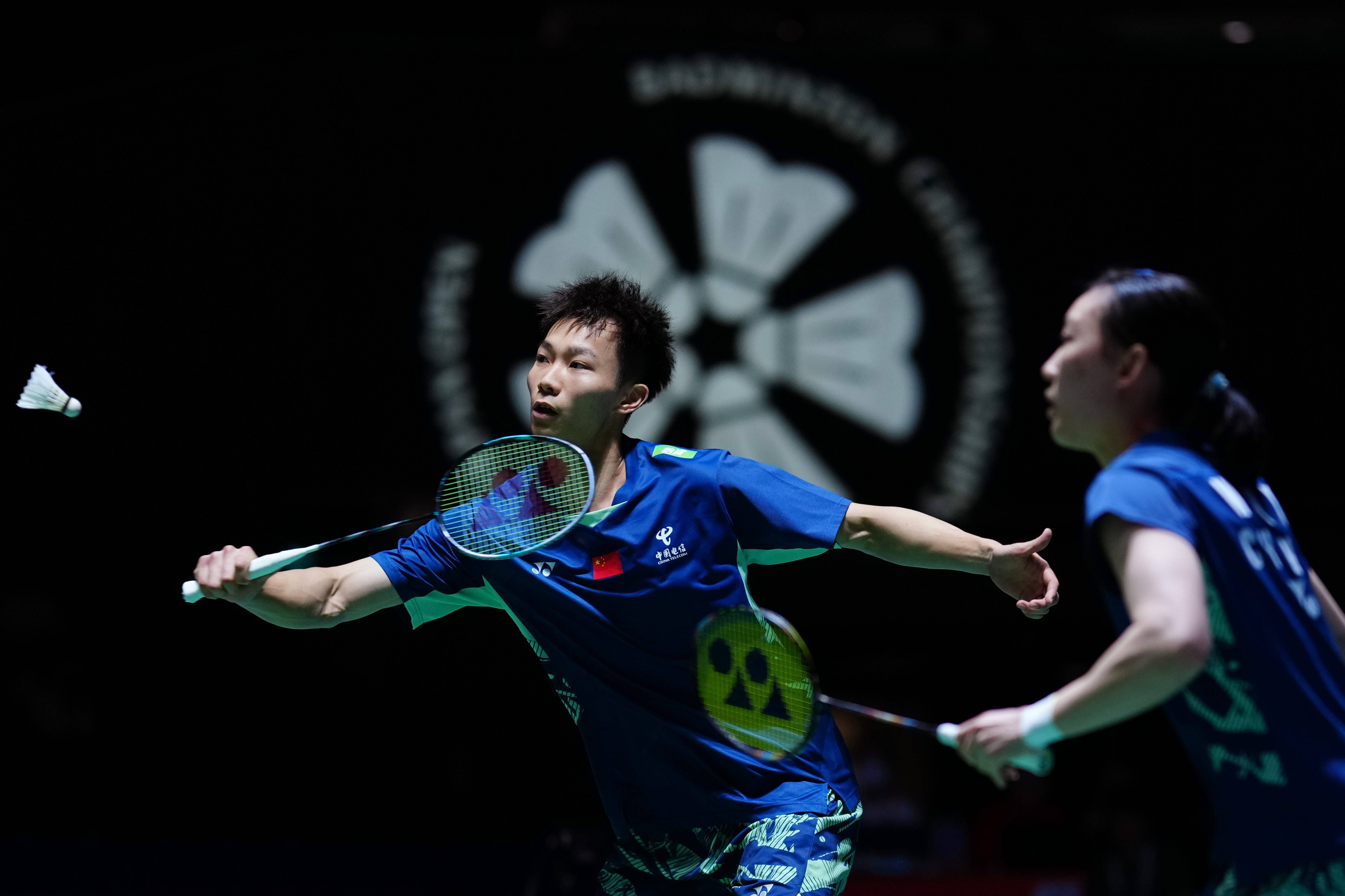 包含日本羽毛球队鏖战丹麦羽毛球队，安赛龙绝境逆转的词条